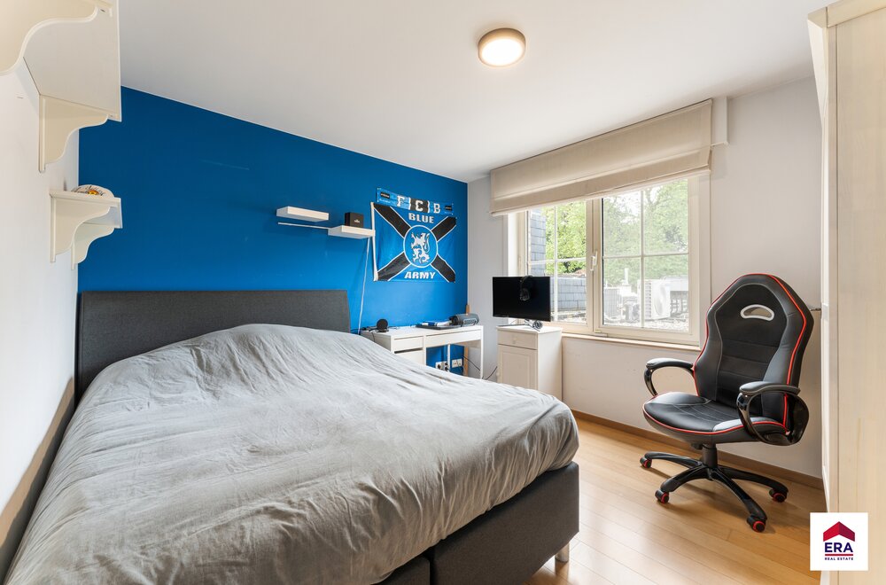 een-pareltje-topwoning-met-handelsruimte-in-aarsele-012.jpg
