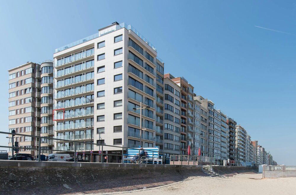 prachtig-gerenoveerde-studio-met-slaaphoek-en-zijdelings-zeezicht-004.jpg