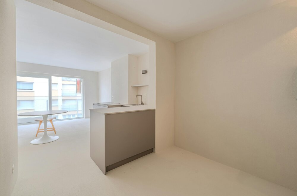 prachtig-gerenoveerde-studio-met-slaaphoek-en-zijdelings-zeezicht-015.jpg