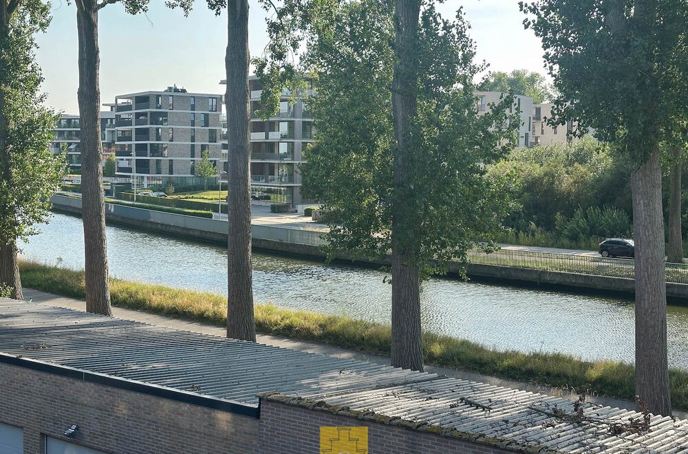 appartementsgebouw-met-8-wooneenheden-en-4-garageboxen-te-koop-toplocatie-langs-het-historische-kanaal-gent-brugge015.jpg