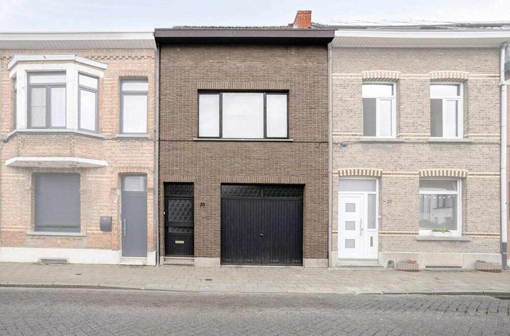 huis-met-3-slaapkamers-tuin-en-garage-te-koop-in-hoboken001.jpg
