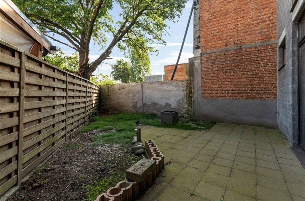 unieke-loft-met-mogelijkheid-tot-extra-kantoorruimte-te-koop-in-berchem-025.jpg
