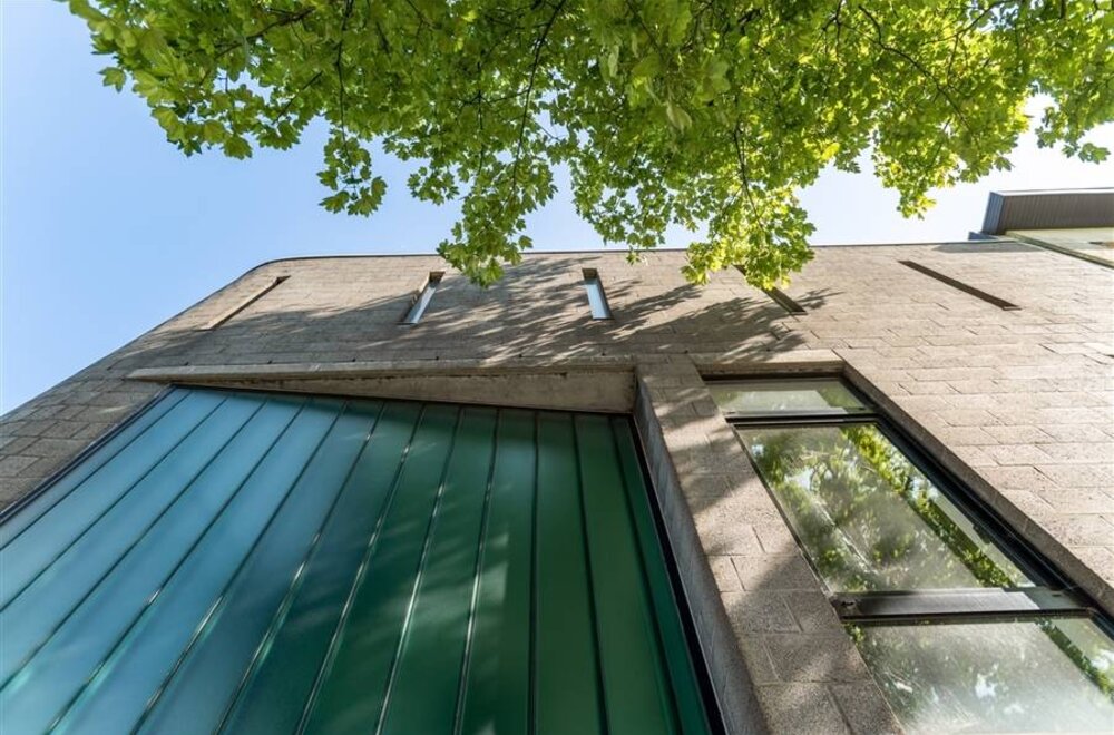 unieke-loft-met-mogelijkheid-tot-extra-kantoorruimte-te-koop-in-berchem-028.jpg