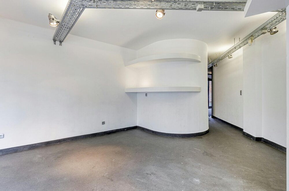 studio-met-praktijk-of-bureelruimte-te-borgerhout003.jpg