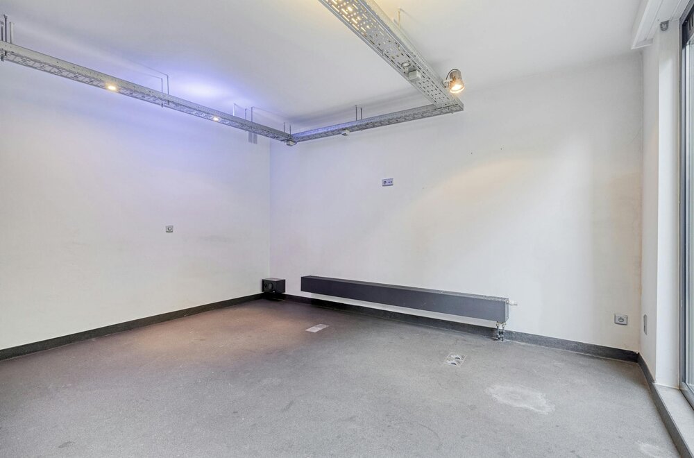 studio-met-praktijk-of-bureelruimte-te-borgerhout007.jpg