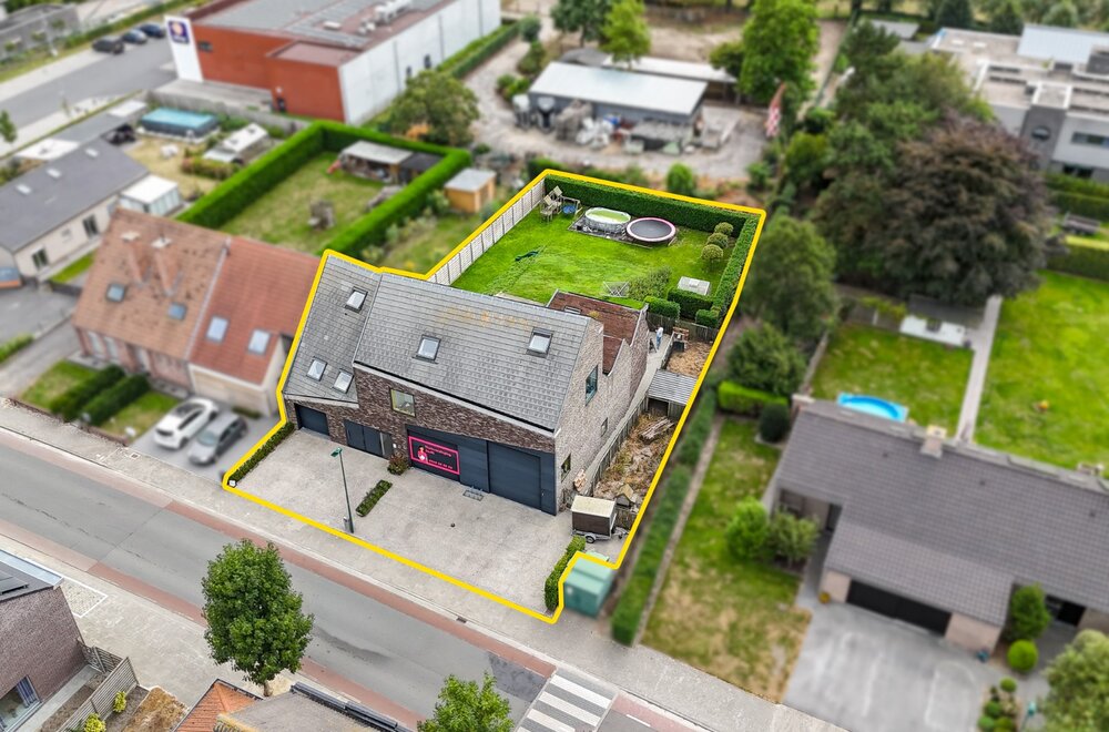 unieke-en-recente-woning-met-ruime-loods-in-oudenburg001.jpg