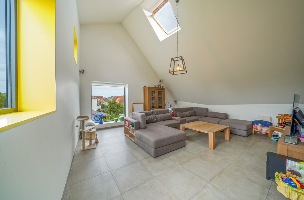 unieke-en-recente-woning-met-ruime-loods-in-oudenburg008.jpg