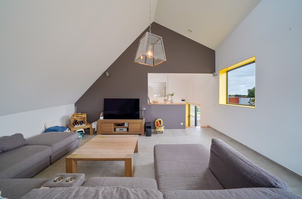 unieke-en-recente-woning-met-ruime-loods-in-oudenburg009.jpg