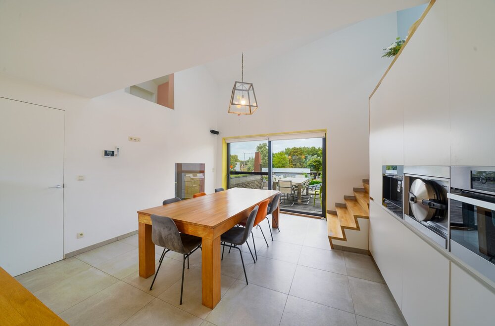 unieke-en-recente-woning-met-ruime-loods-in-oudenburg011.jpg