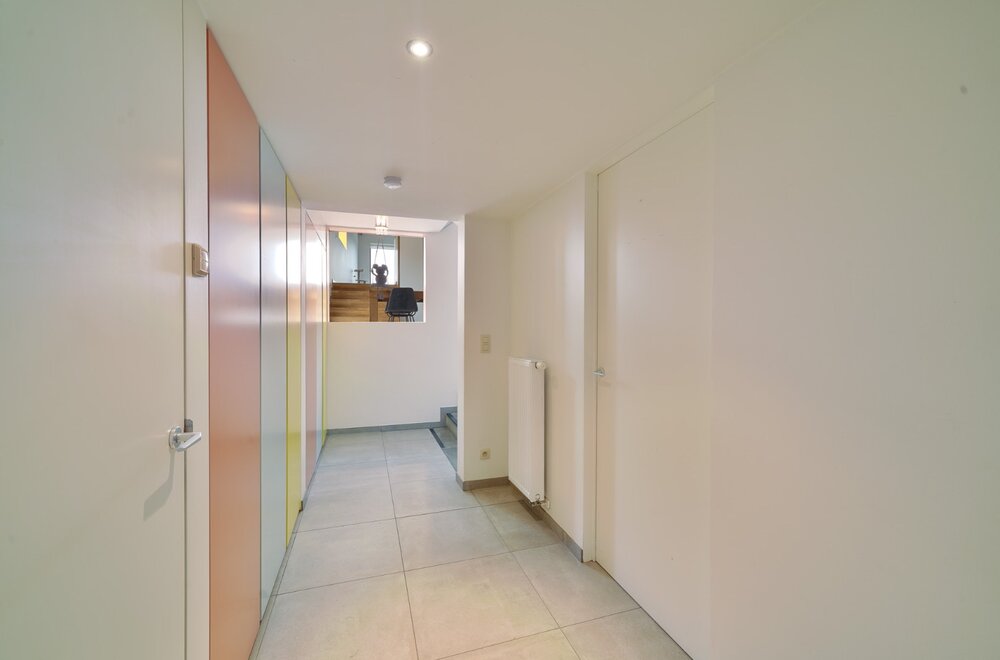 unieke-en-recente-woning-met-ruime-loods-in-oudenburg021.jpg