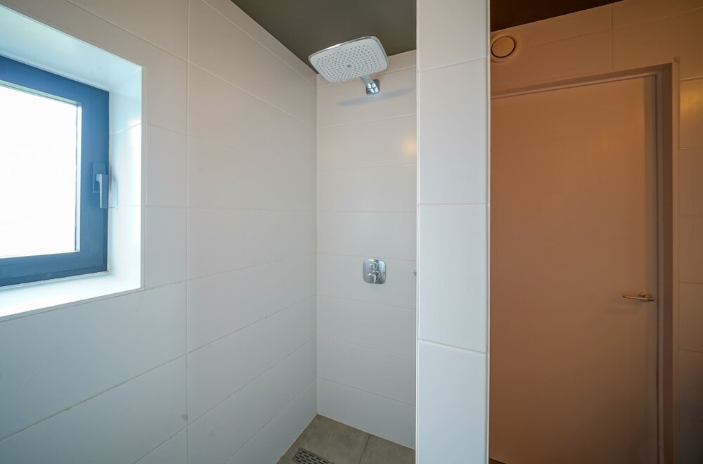 unieke-en-recente-woning-met-ruime-loods-in-oudenburg025.jpg