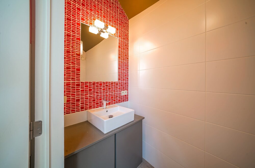 unieke-en-recente-woning-met-ruime-loods-in-oudenburg027.jpg