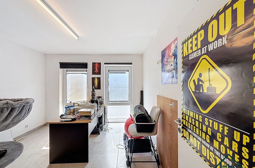 gelijkvloers-appartement-met-terras-tuin-en-4-staanplaatsen-in-centrum-zedelgem008.jpg
