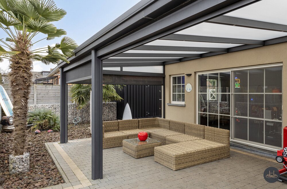 gemoderniseerde-ruime-woning-met-enorme-garage-opslagplaats041.jpg