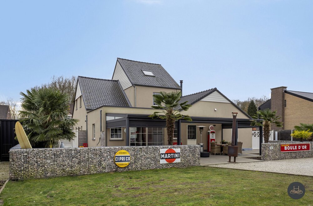 gemoderniseerde-ruime-woning-met-enorme-garage-opslagplaats046.jpg
