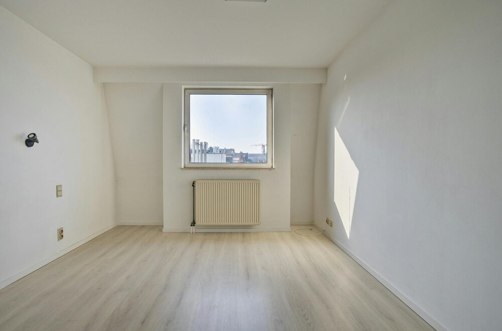 instapklaar-energiezuinig-appartement-met-3-slaapkamers-in-hartje-roeselare008.jpg