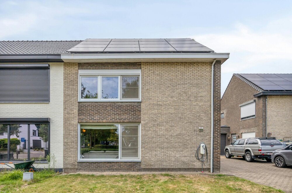 -huis-met-garage-en-tuin-te-koop-in-wuustwezel-003.jpg