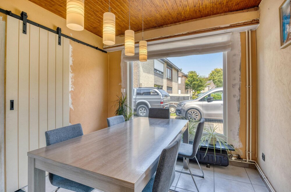 -huis-met-garage-en-tuin-te-koop-in-wuustwezel-008.jpg