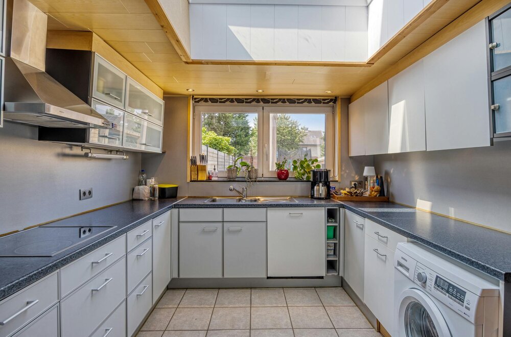 -huis-met-garage-en-tuin-te-koop-in-wuustwezel-009.jpg