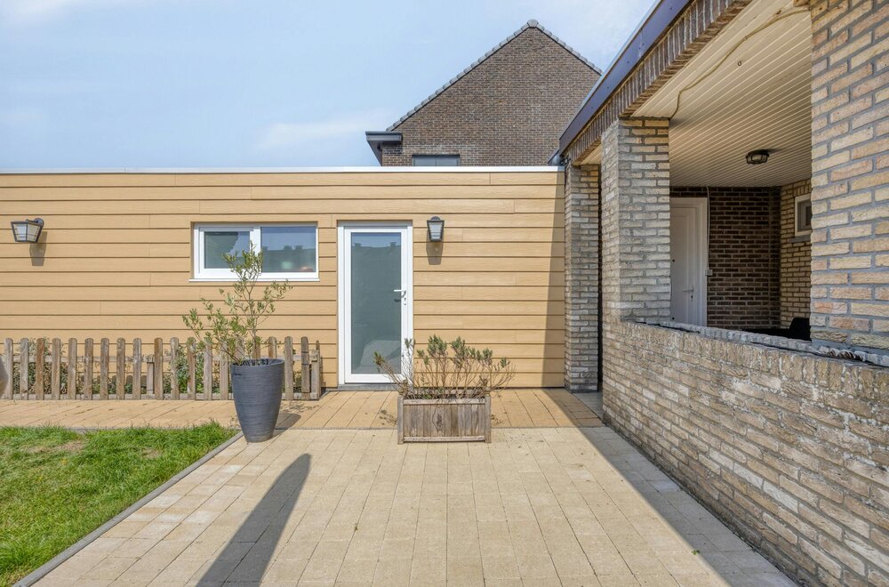 -huis-met-garage-en-tuin-te-koop-in-wuustwezel-025.jpg