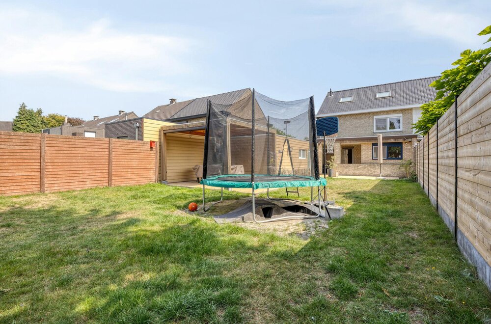 -huis-met-garage-en-tuin-te-koop-in-wuustwezel-027.jpg