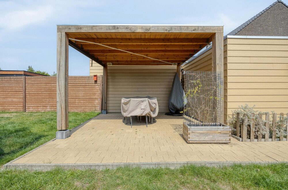 -huis-met-garage-en-tuin-te-koop-in-wuustwezel-030.jpg