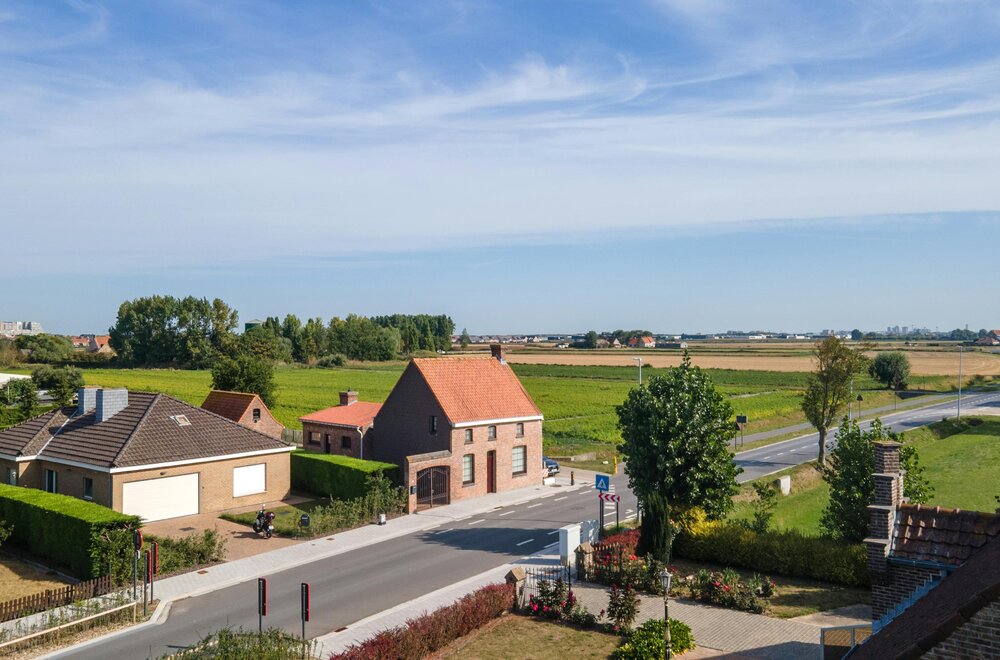 instapklare-woning-met-grote-tuin-en-3-slaapkamers-op-topligging-middelkerke-007.jpg