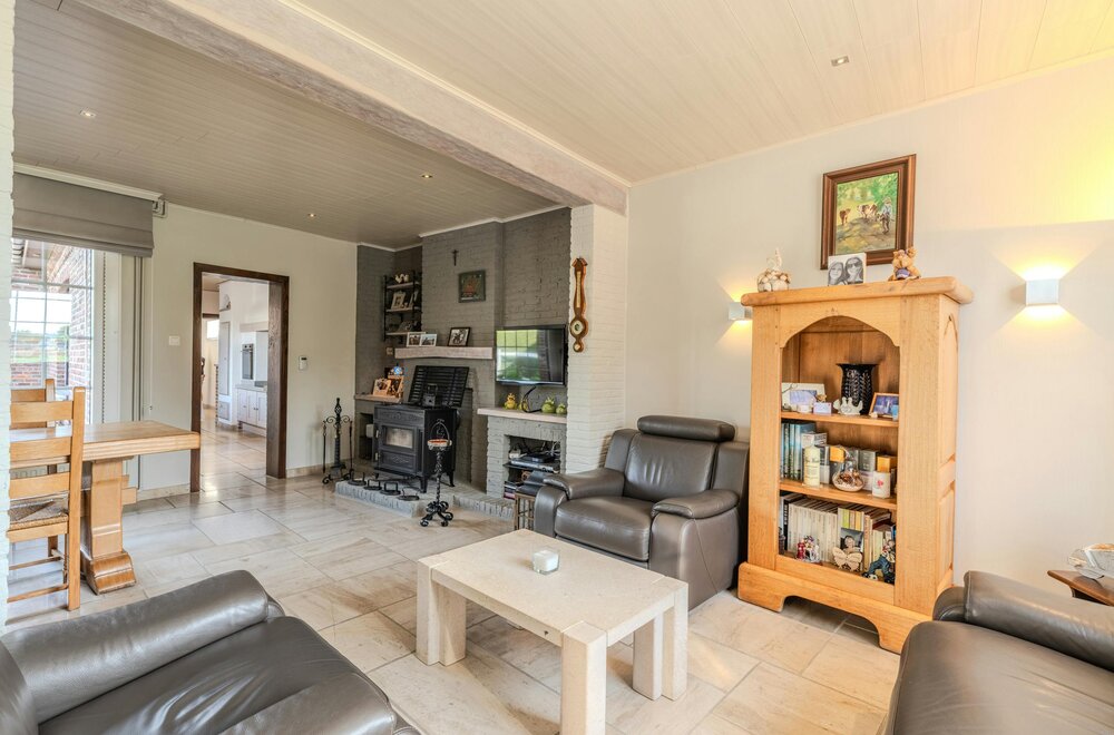 instapklare-woning-met-grote-tuin-en-3-slaapkamers-op-topligging-middelkerke-009.jpg