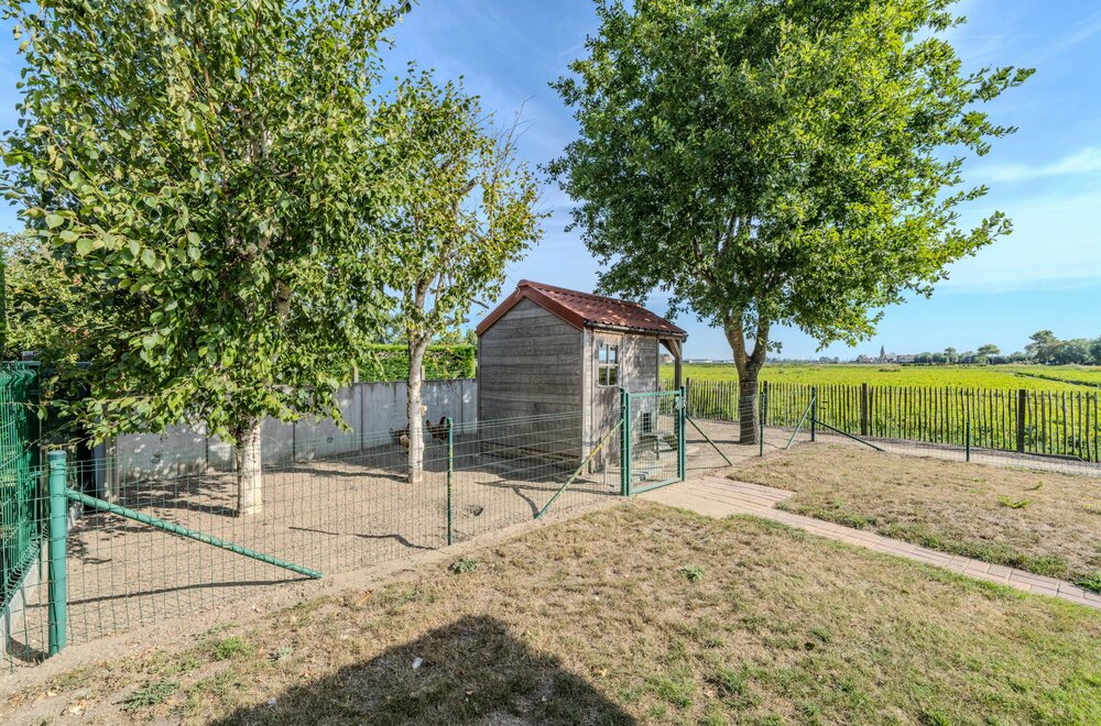 instapklare-woning-met-grote-tuin-en-3-slaapkamers-op-topligging-middelkerke-026.jpg