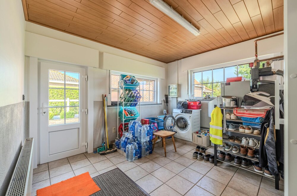 instapklare-woning-met-grote-tuin-en-3-slaapkamers-op-topligging-middelkerke-029.jpg