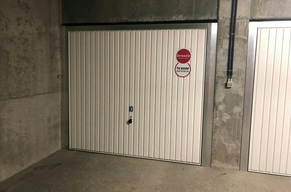 centraal-gelegen-garagebox-te-koop-003.jpg