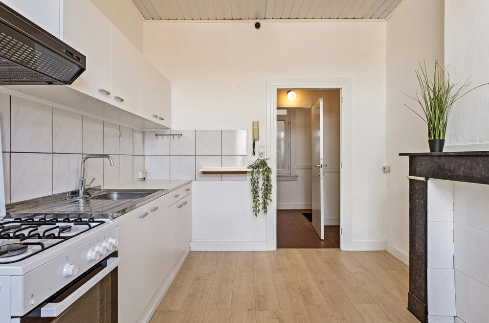 lichtrijk-appartement-met-3-slaapkamers-te-koop-in-antwerpen003.jpg