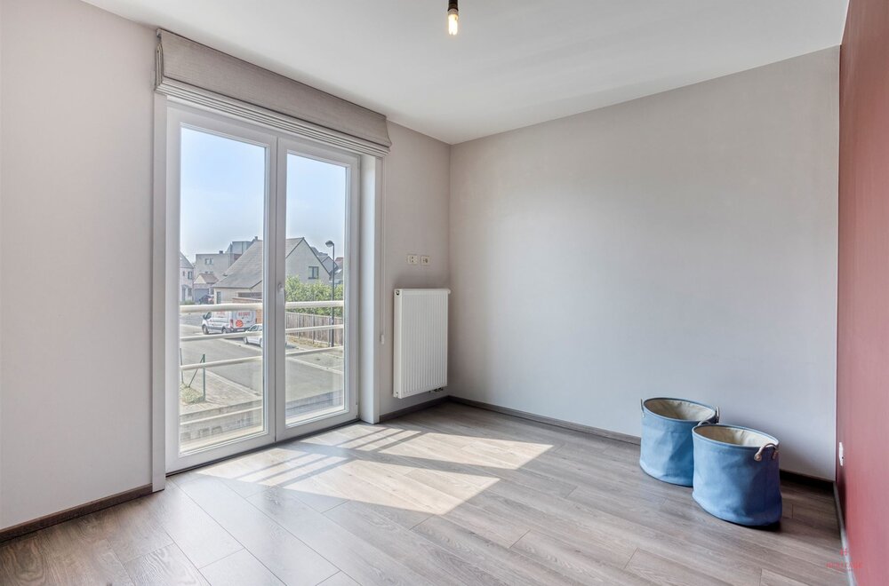 modern-2-slpk-appartement-met-terras-op-rustige-ligging-te-waregem-009.jpg