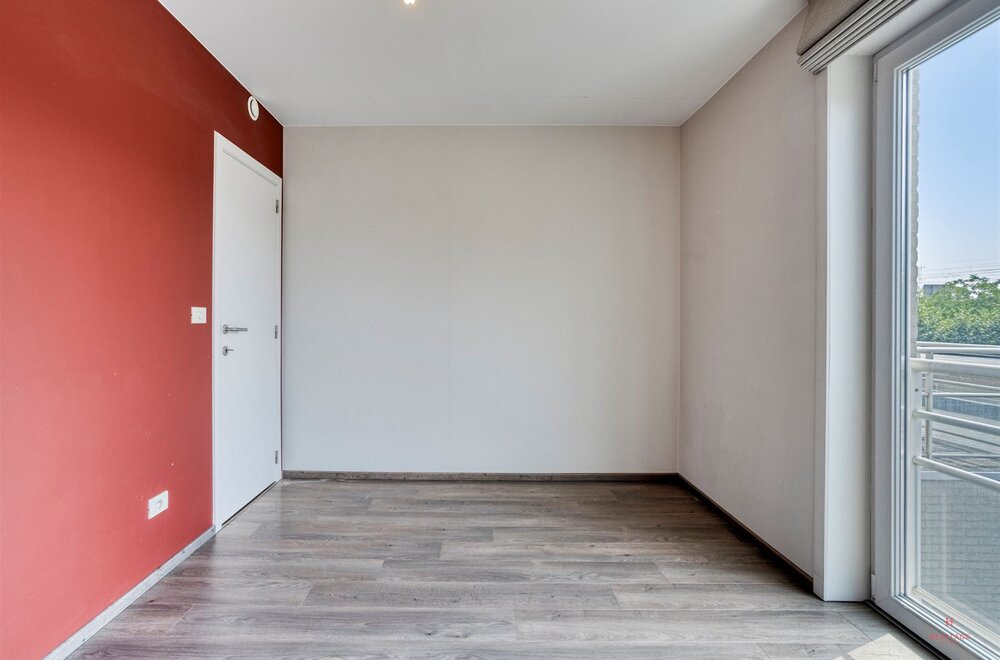 modern-2-slpk-appartement-met-terras-op-rustige-ligging-te-waregem-010.jpg