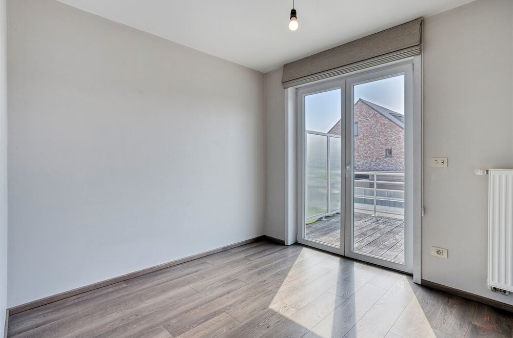 modern-2-slpk-appartement-met-terras-op-rustige-ligging-te-waregem-011.jpg