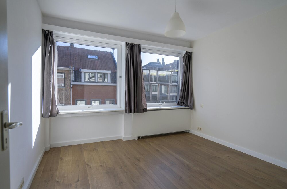 leuk-instapklaar-appartement-met-2-slaapkamers-te-koop005.jpg