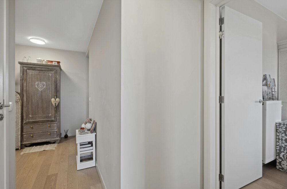 stijlvol-appartement-met-2-slaapkamers-en-2-autostaanplaatsen035.jpg