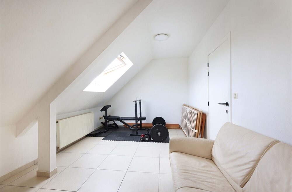ruim-duplex-appartement-met-3-slaapkamers-op-centrale-en-rustige-ligging-opbrengsteigendom008.jpg