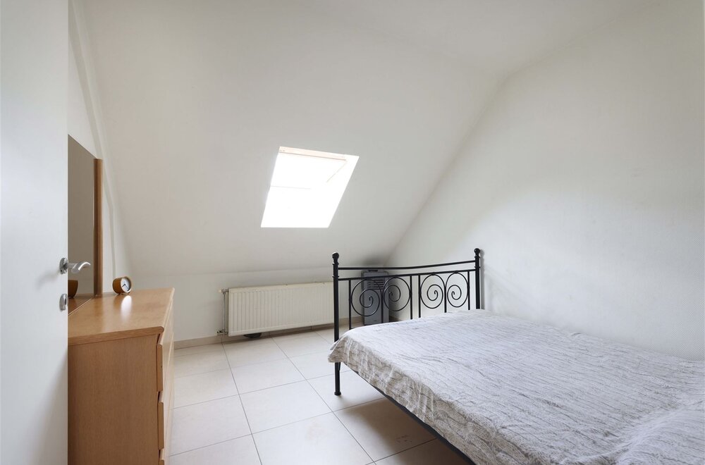 ruim-duplex-appartement-met-3-slaapkamers-op-centrale-en-rustige-ligging-opbrengsteigendom009.jpg