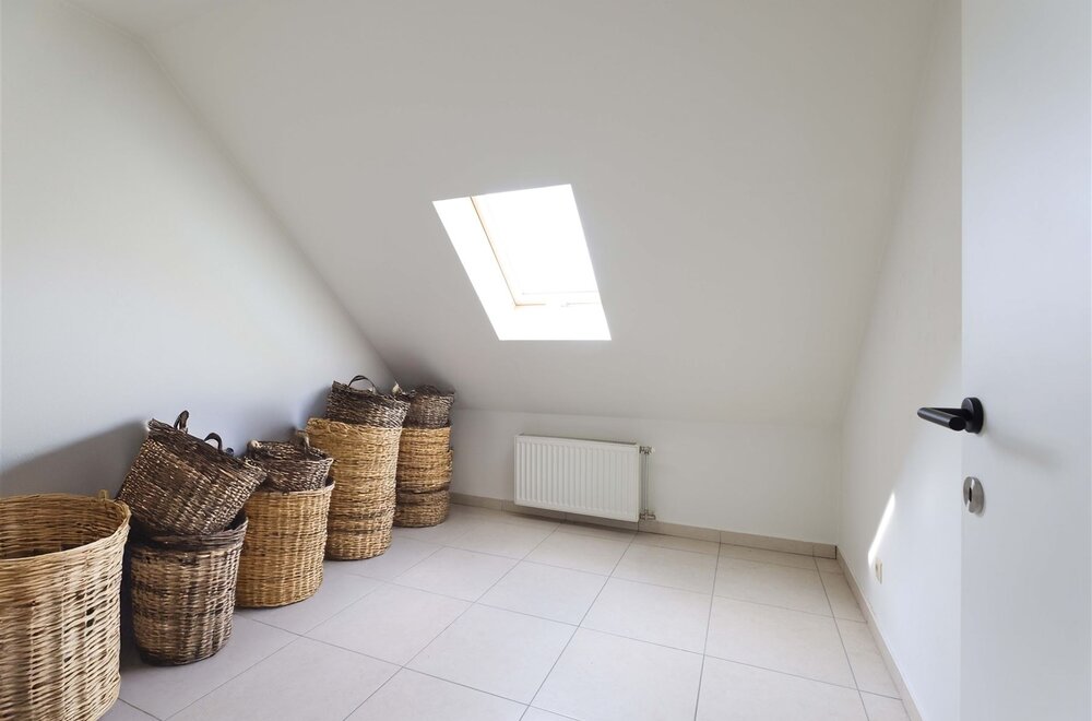 ruim-duplex-appartement-met-3-slaapkamers-op-centrale-en-rustige-ligging-opbrengsteigendom010.jpg