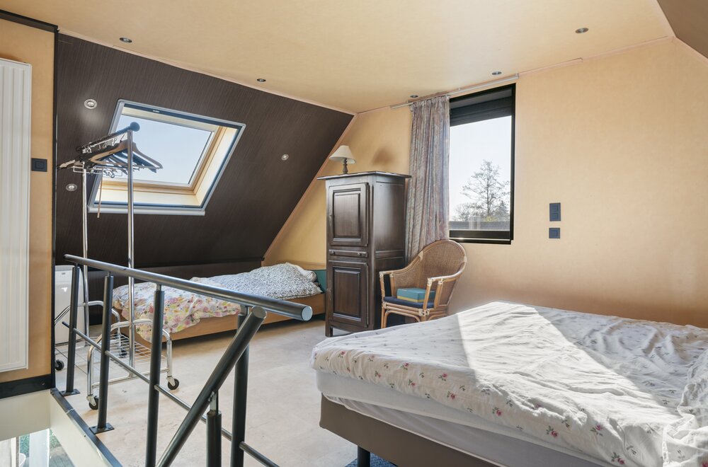 ruimtelijke-en-duurzame-woning-met-logies-in-kontich010.jpg