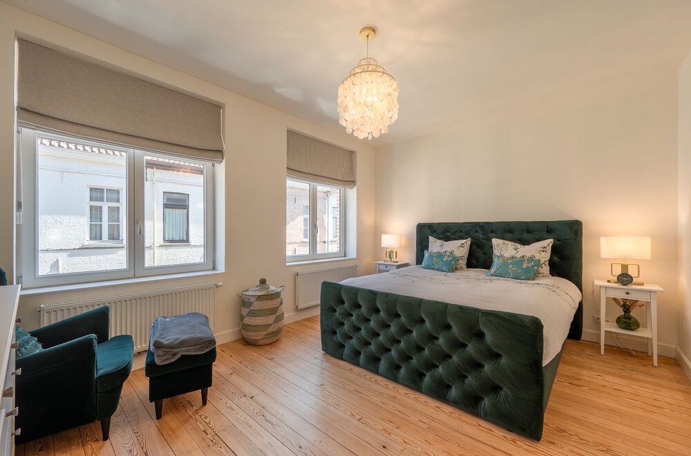 prachtig-gerenoveerde-stadswoning-met-4-slaapkamers-in-hartje-brugge009.jpg