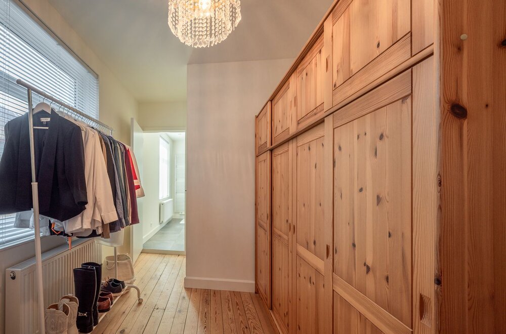 prachtig-gerenoveerde-stadswoning-met-4-slaapkamers-in-hartje-brugge013.jpg