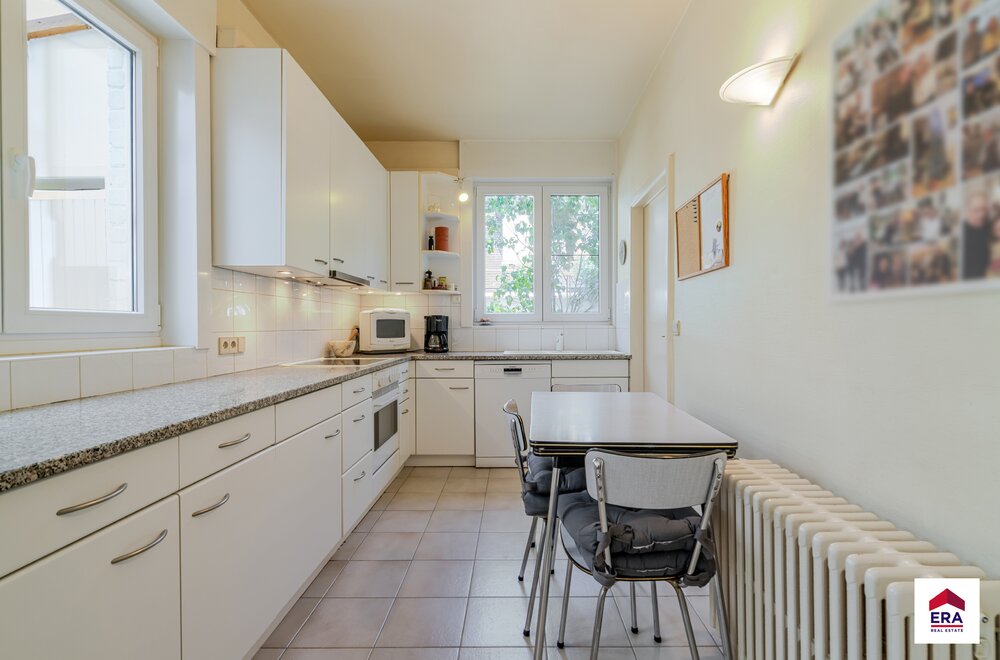 charmante-woning-met-3-slpk-garage-n-tuin-te-drogenbos009.jpg