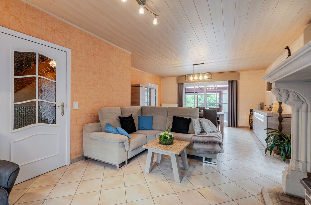 te-koop-in-meise-woning-met-3-kamers-en-2-ruime-garage-s-002.jpg