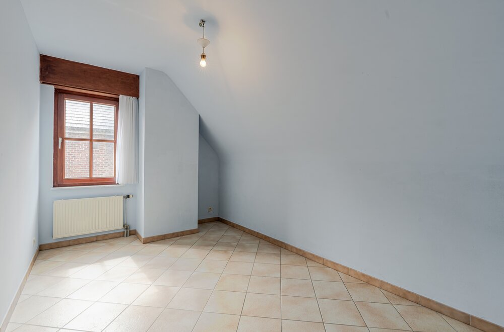 te-koop-in-meise-woning-met-3-kamers-en-2-ruime-garage-s-010.jpg