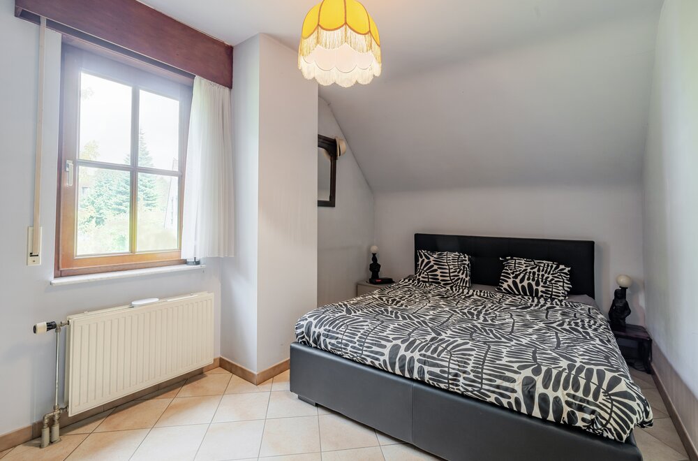 te-koop-in-meise-woning-met-3-kamers-en-2-ruime-garage-s-014.jpg