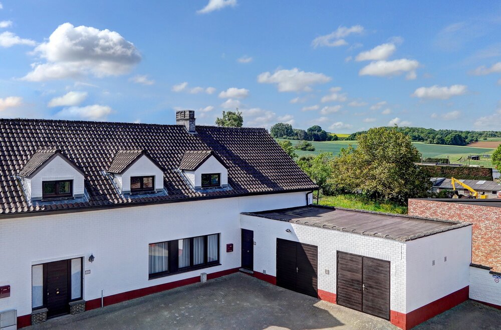 huis-met-talrijke-mogelijkheden-te-koop-in-meerbeek001.jpg