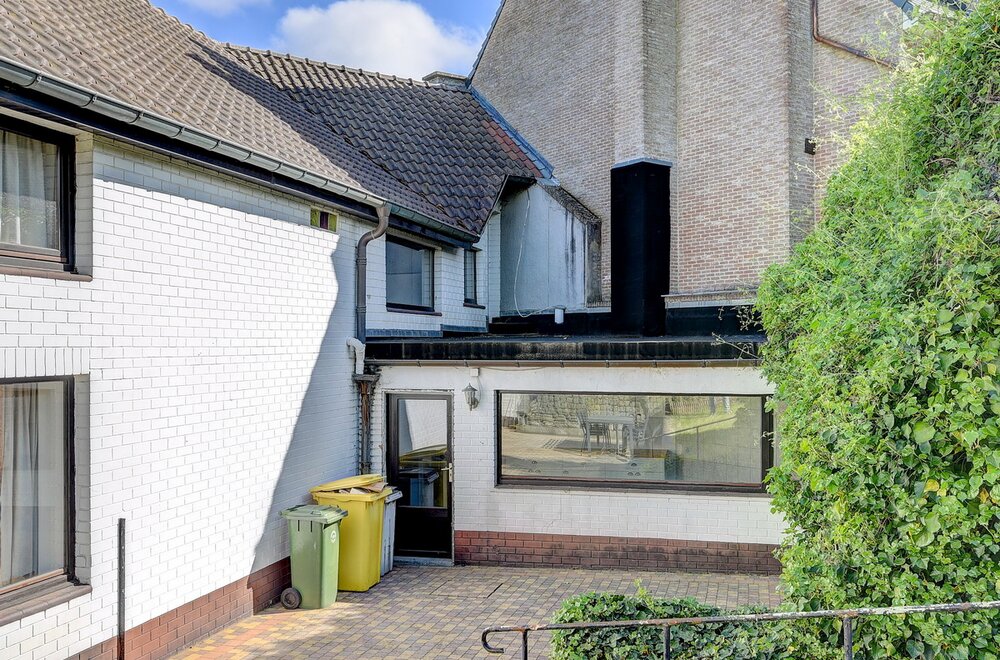 huis-met-talrijke-mogelijkheden-te-koop-in-meerbeek029.jpg