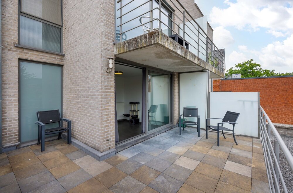 lichtrijk-instapklaar-appartement-met-n-slaapkamer-op-toplocatie009.jpg